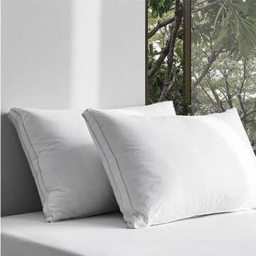 Side Sleeper's Guide to Blissful Slumber: The Benefits of Goose Feather Pillows